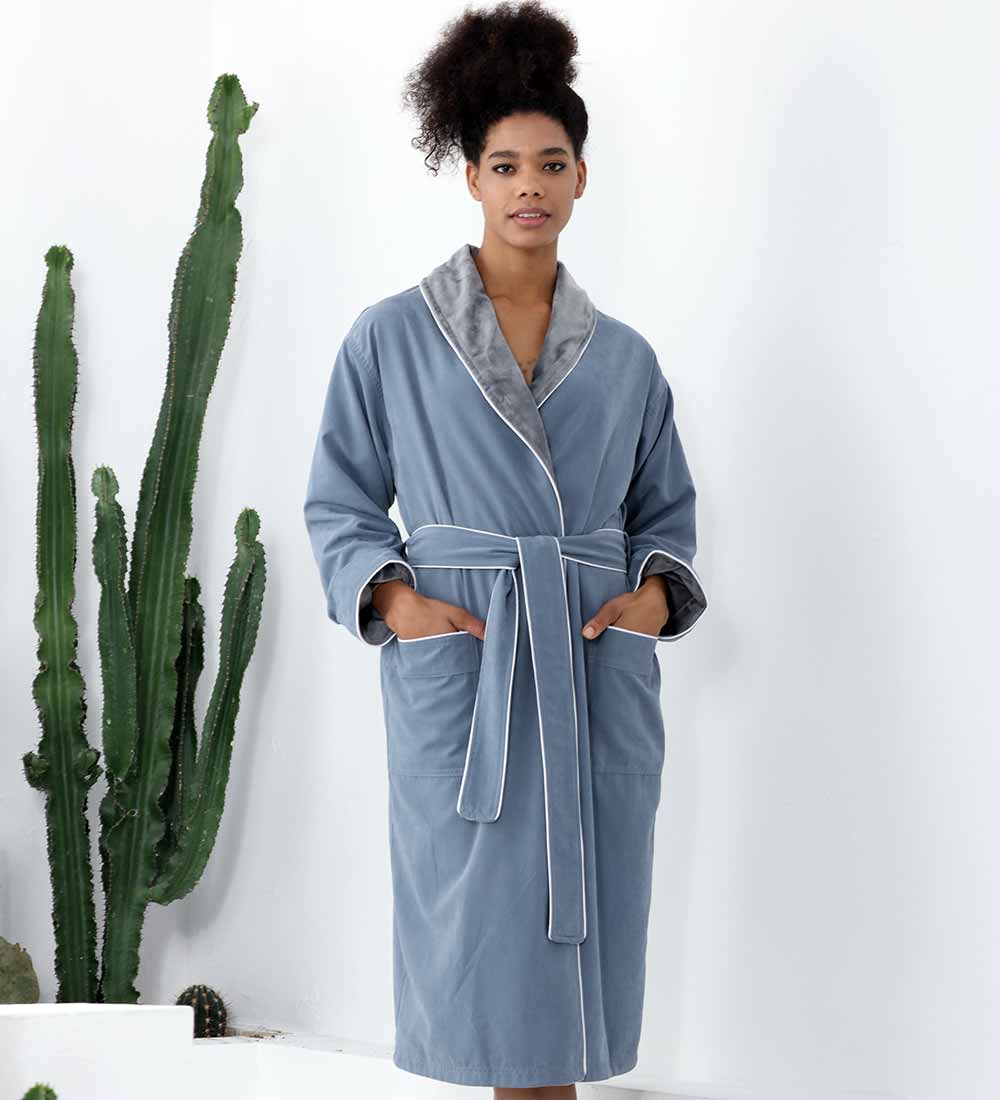 Women's Plush Microfiber Spa Robe – SEYANTE