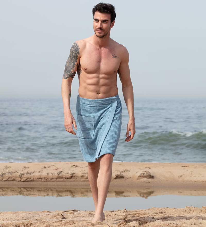 https://seyante.com/cdn/shop/products/mens-towel-wrap-blue_840x.jpg?v=1665671737