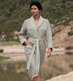 Superior Traditional Premium Turkish Cotton Lightweight Long Bathrobe with  Pockets Bath Robes, Women's Large-X Large, White